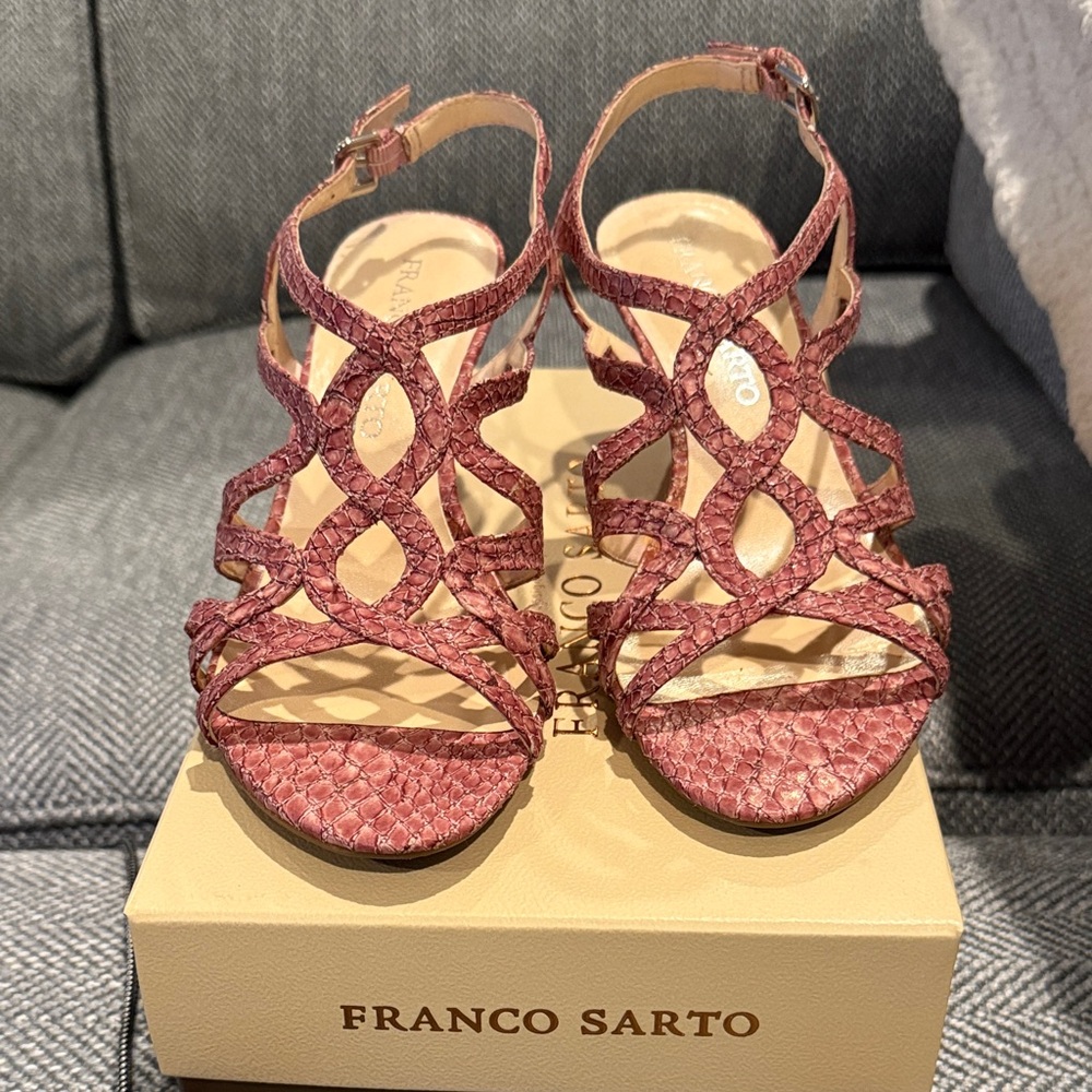 Franco Sarto Women's Textured Mauve Sandals